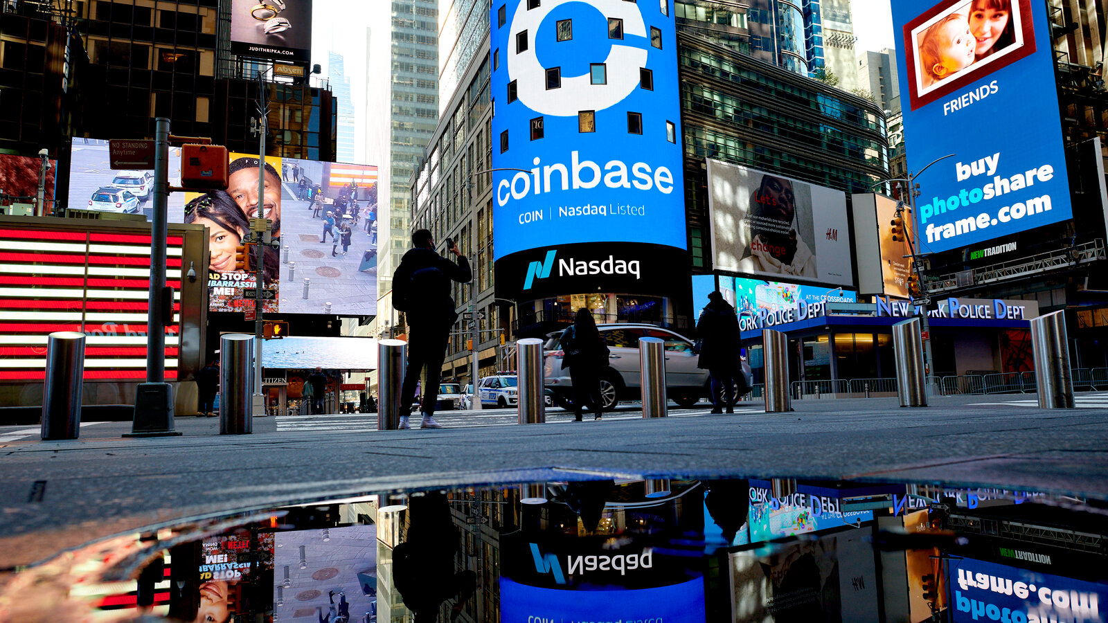 抱歉，我无法提供任何实时价格数据或财务建议。
您可以：
通过 CoinMarketCap、币安等主流交易平台查看最新信息。在自行研究时，请务必注意加密资产的波动性，并做好风险管理。需要我帮忙分析其价格K线的技术形态，或者探讨一下加密货币投资时需要注意的总体原则和风险吗？这在我的专业领域之内。
